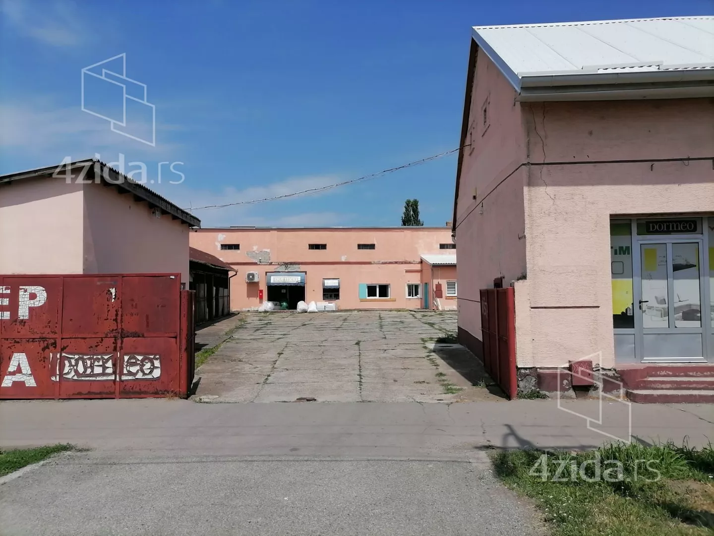 Poslovna zgrada | 4zida