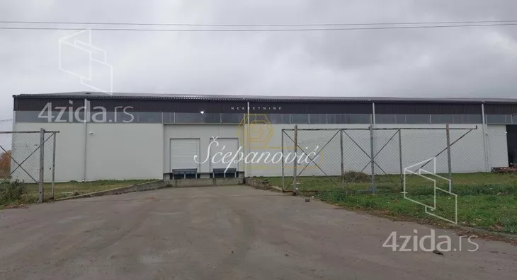 Poslovna zgrada | 4zida