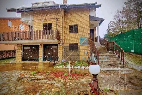 Kuća | 4zida