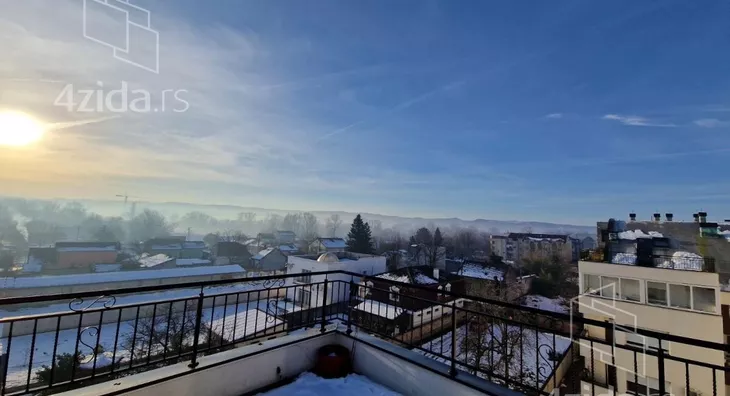 Petosoban stan | 4zida