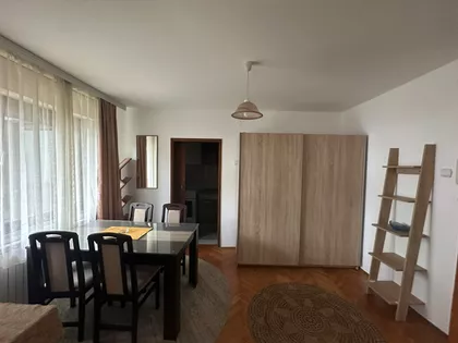 Velikotrnavska 17 | 4zida.rs