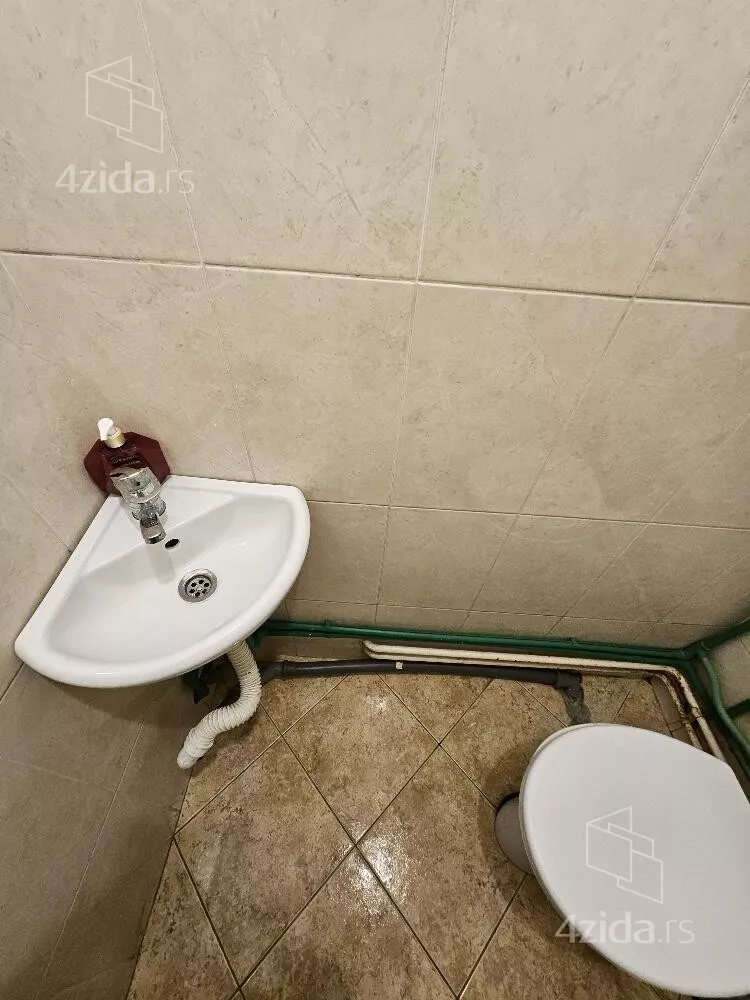 Lokal | 4zida