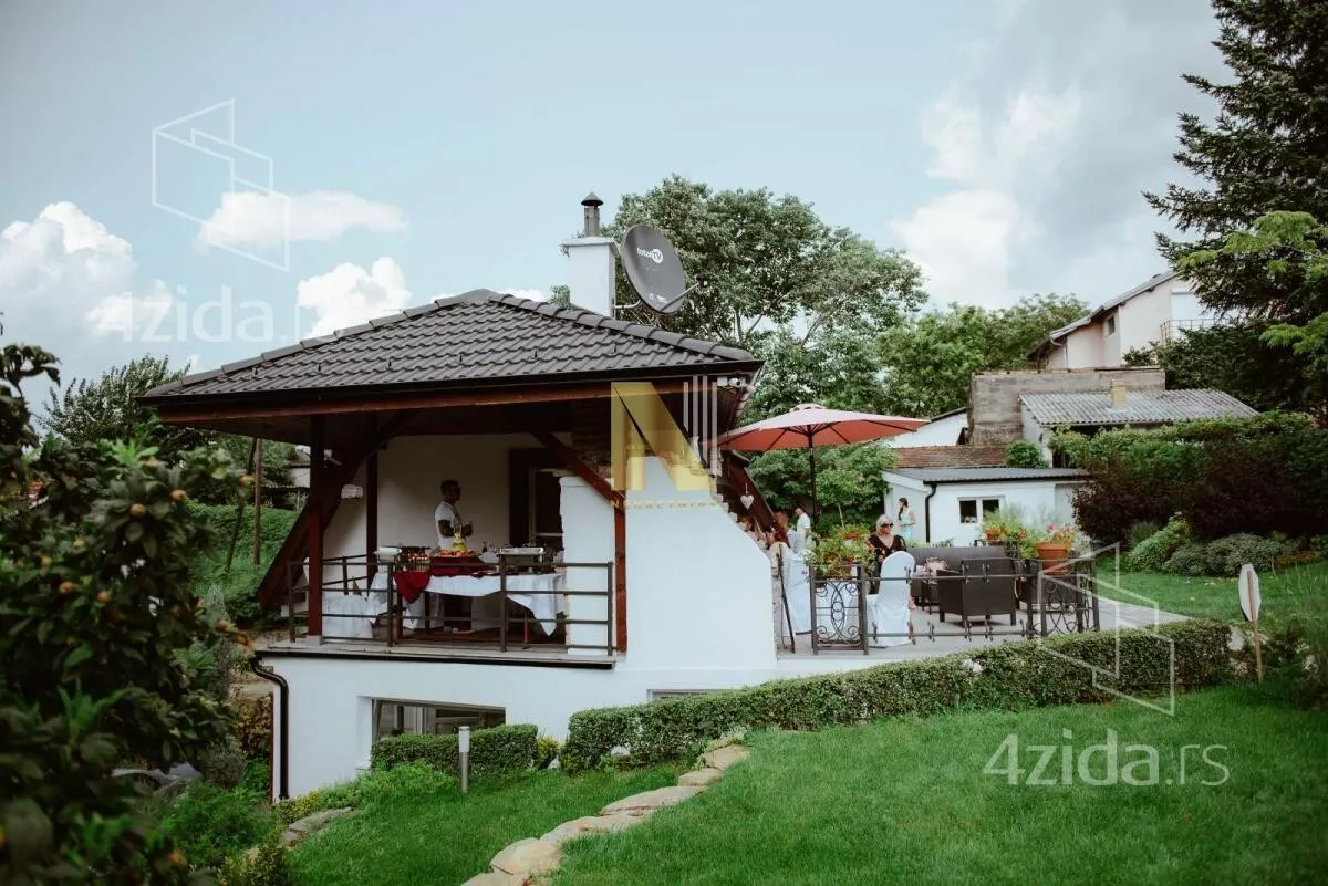 Kuća | 4zida