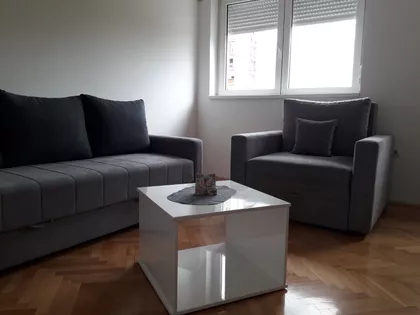 Obrenovićeva | 4zida.rs