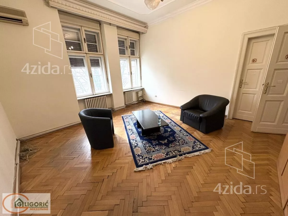 Šestosoban stan | 4zida