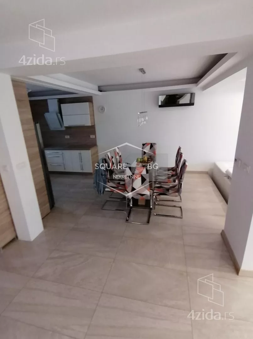 Petosoban stan | 4zida