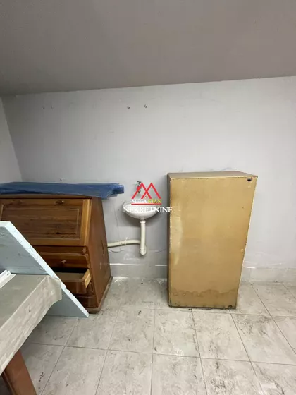 Feješ Klare | 4zida.rs