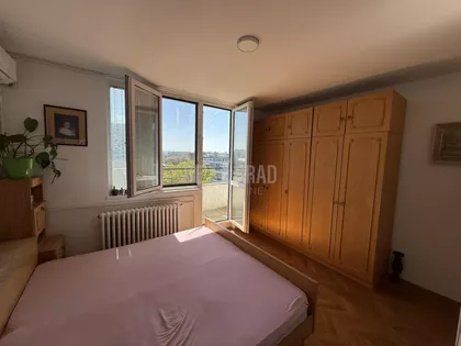 Pariske komune | 4zida.rs