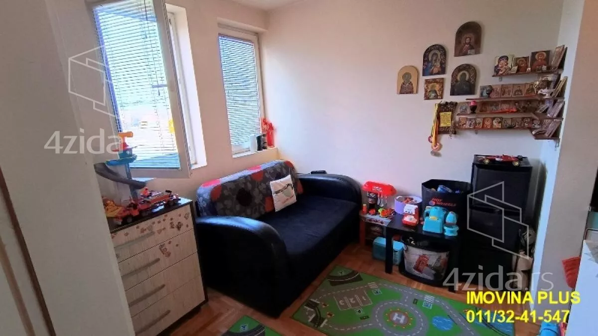 Dvoiposoban stan | 4zida