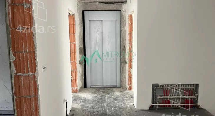 Četvoroiposoban stan | 4zida