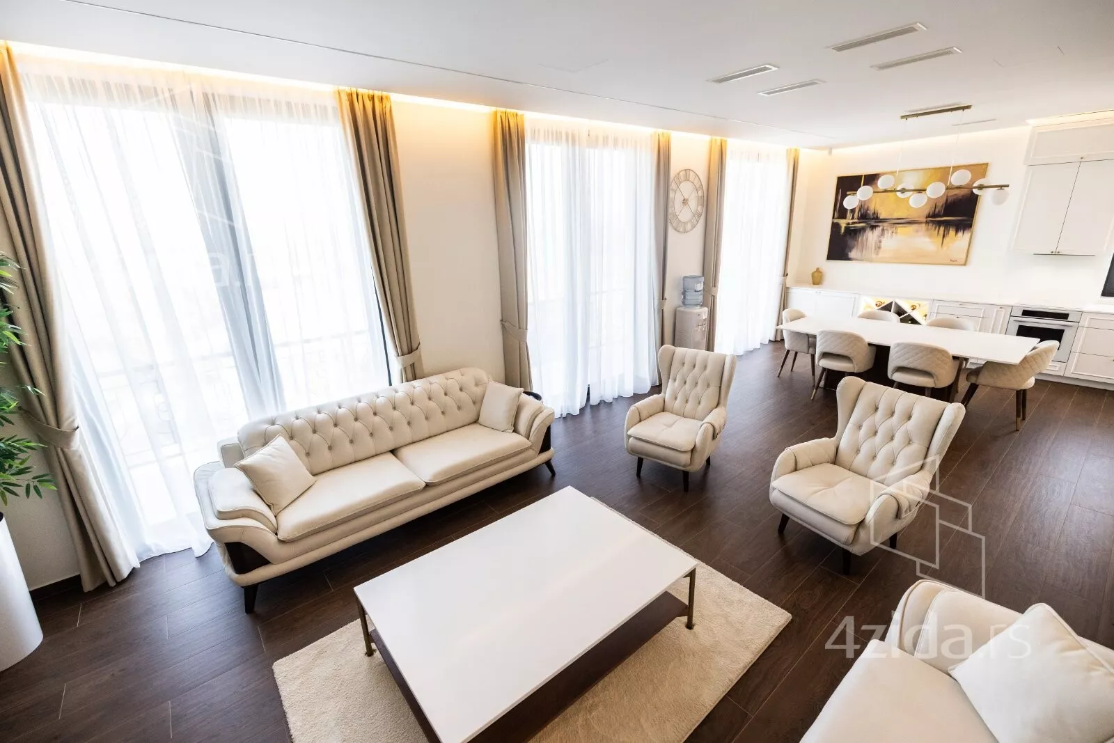 Petosoban stan | 4zida