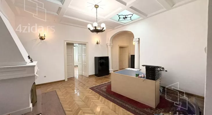 Šestosoban stan | 4zida