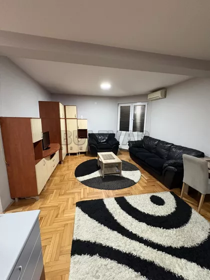 Dečanska | 4zida.rs