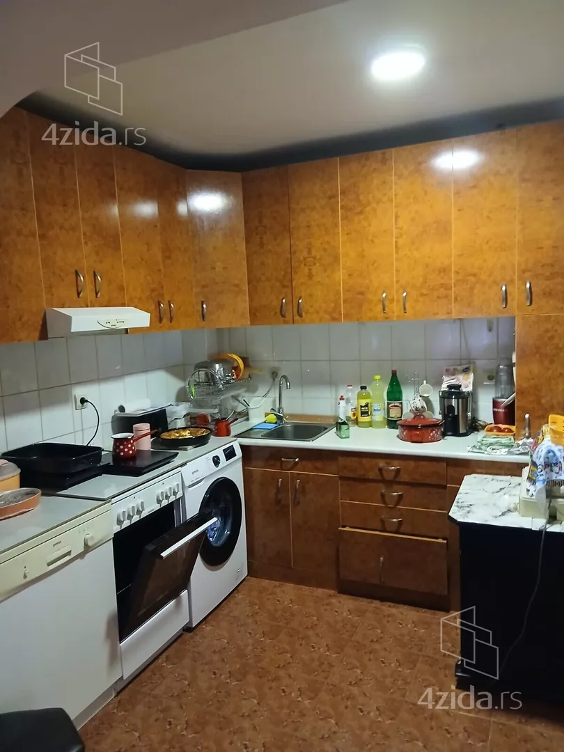 3-etažna kuća | 4zida