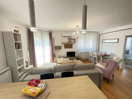 Milice Janković | 4zida.rs