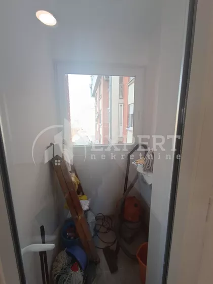 Nade Tomić | 4zida.rs