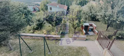 Kuća na prodaju · 233 m² · Ledinci, Okolne lokacije, Novi Sad