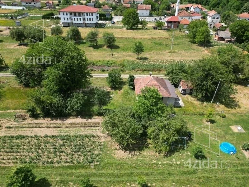 Plac | 4zida