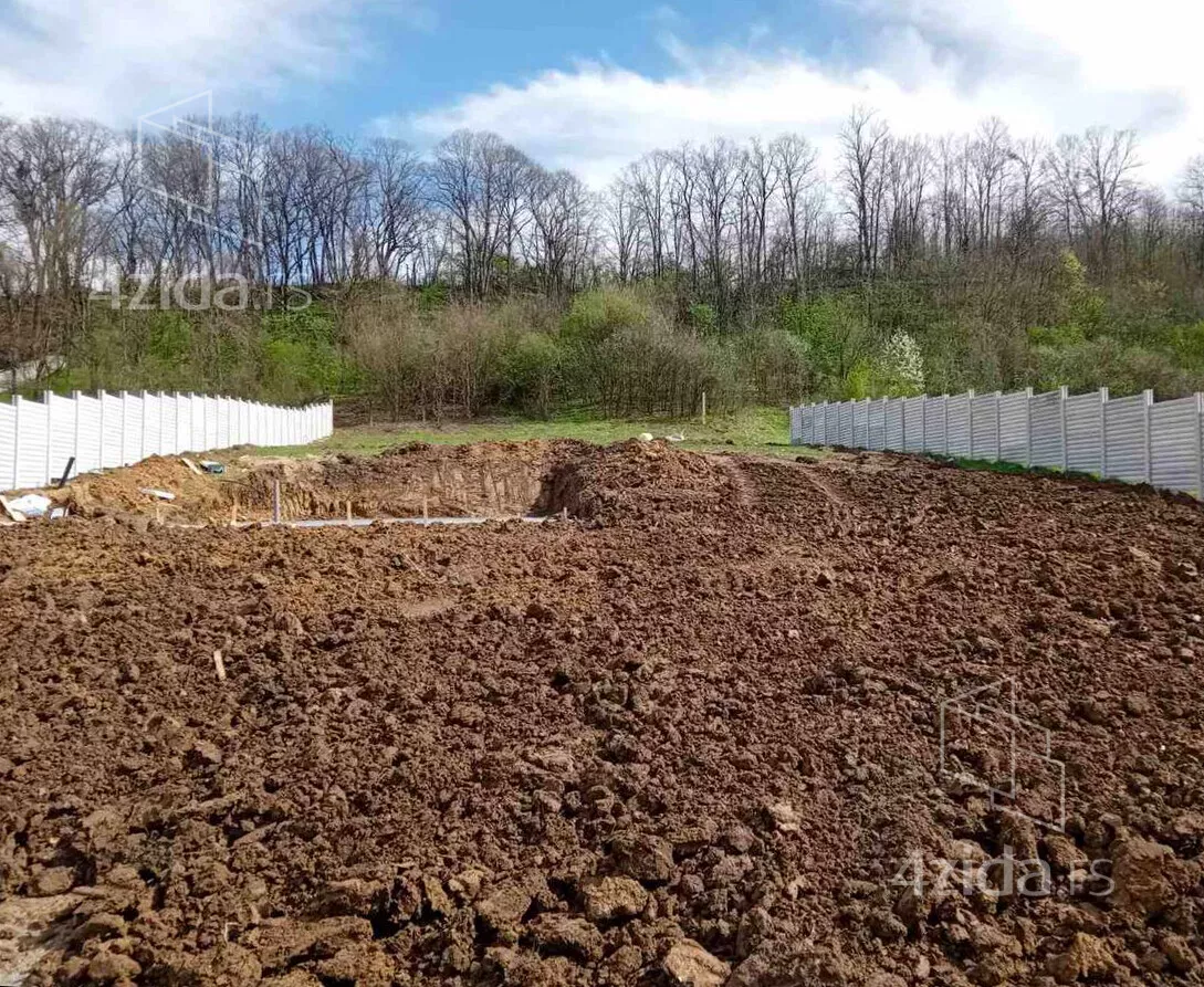 Građevinsko zemljište | 4zida