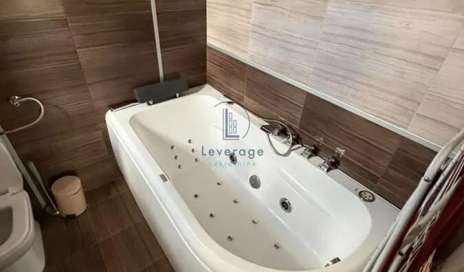 Četvoroiposoban stan | 4zida