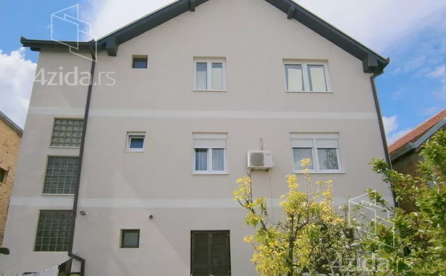 3-etažna kuća | 4zida