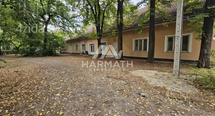 Poslovna zgrada | 4zida