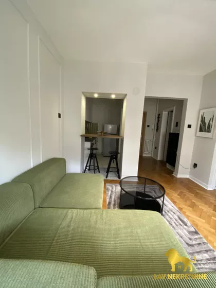 STRAŽILOVSKA | 4zida.rs