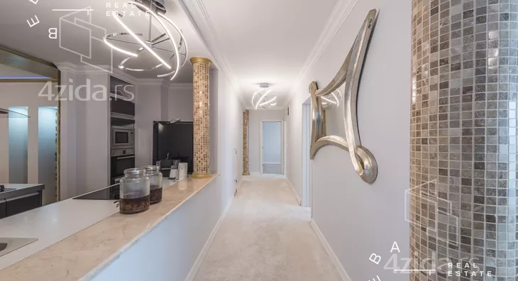 Šestosoban stan | 4zida