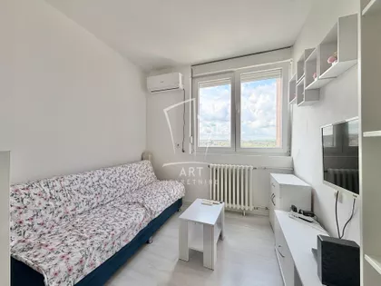 Radnih akcija | 4zida.rs