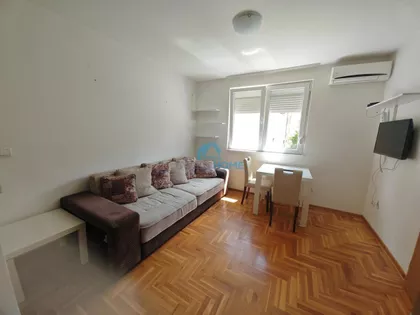 Miodraga Živanova | 4zida.rs
