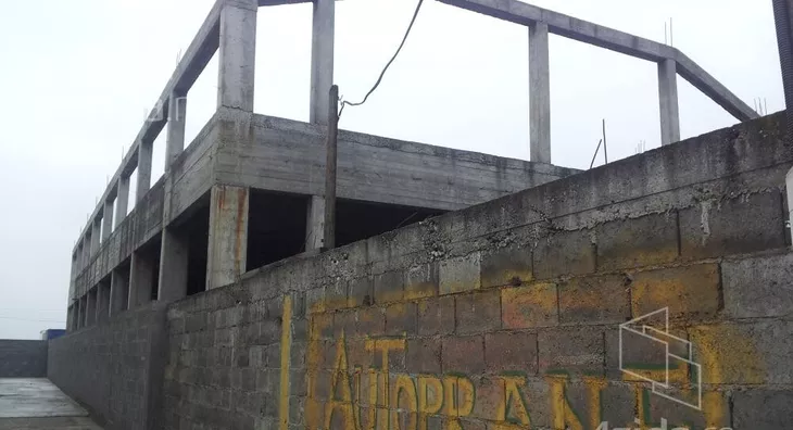 Poslovna zgrada | 4zida