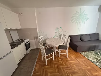 Prešernova 12b | 4zida.rs