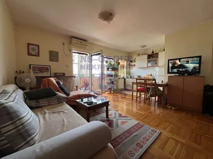 Bulevar Cara Lazara | 4zida.rs