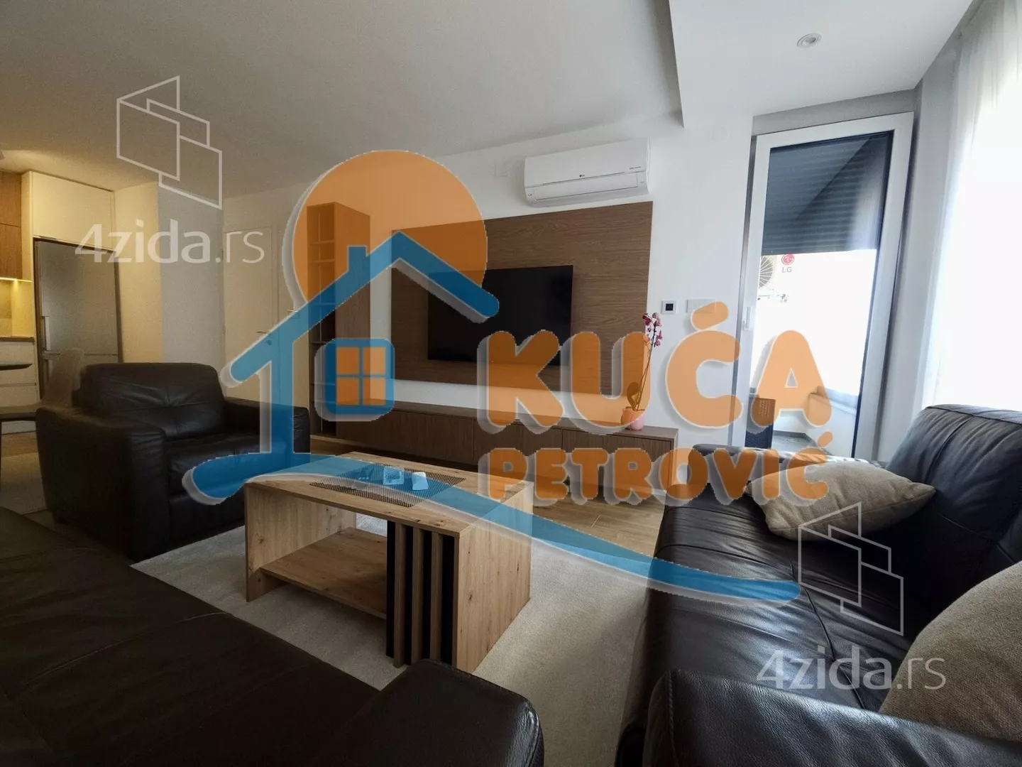 Jednoiposoban stan | 4zida