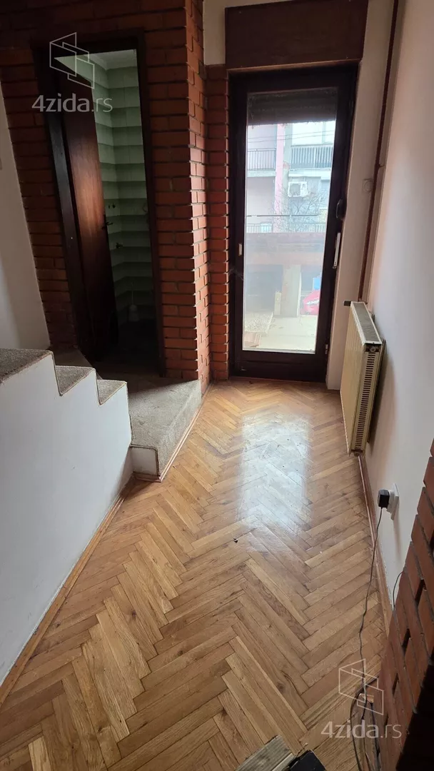 3-etažna kuća | 4zida