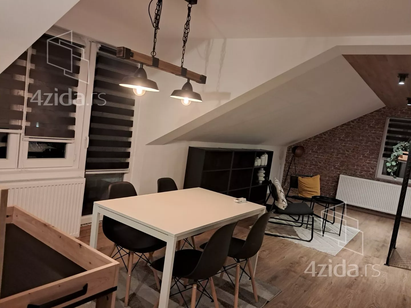 Dvoiposoban stan | 4zida