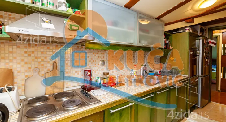 Troiposoban stan | 4zida