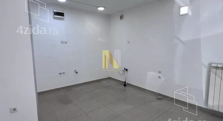 Lokal | 4zida