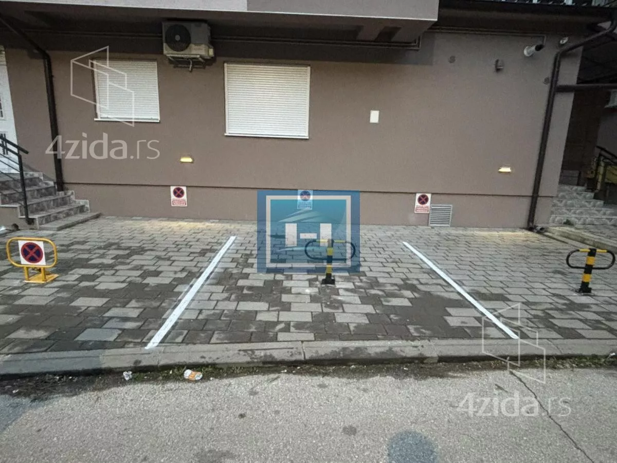Parking | 4zida
