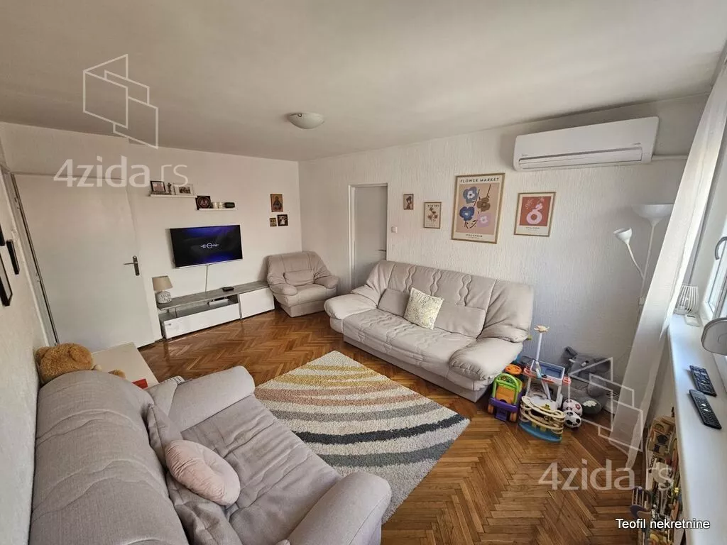 Dvoiposoban stan | 4zida