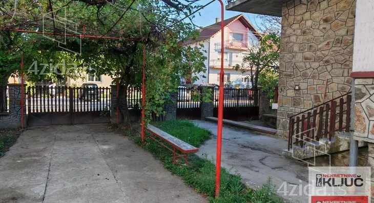 Kuća | 4zida