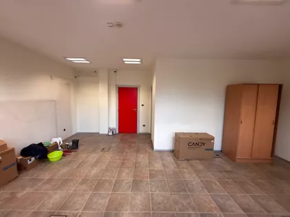 Ugrinovačka bb | 4zida.rs