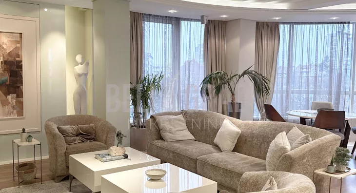 Četvoroiposoban stan | 4zida