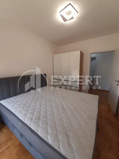 Prvomajska | 4zida.rs