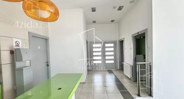 Poslovni prostor | 4zida