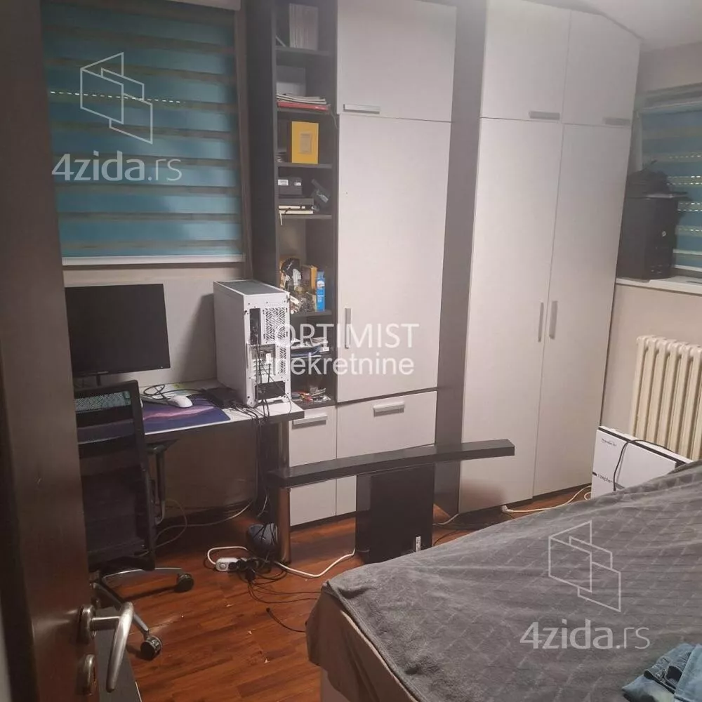 Četvoroiposoban stan | 4zida