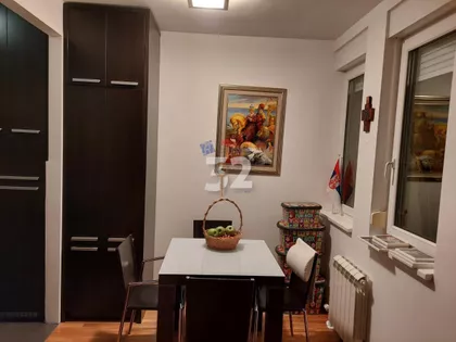 Miće Orlovića | 4zida.rs