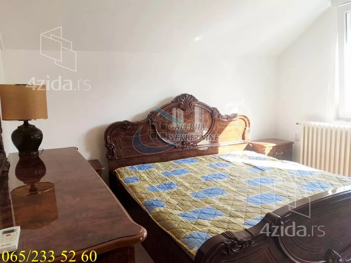 Četvoroiposoban stan | 4zida