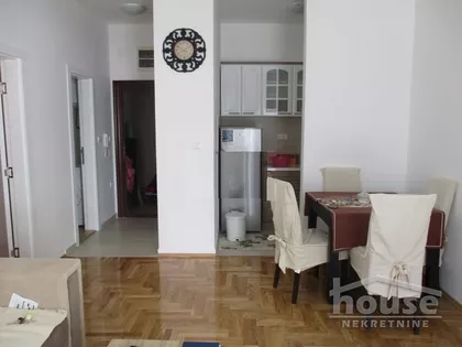 Bulevar Patrijarha Pavla (Somborski Bulevar) | 4zida.rs