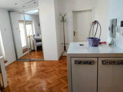 Petra Drapšina | 4zida.rs